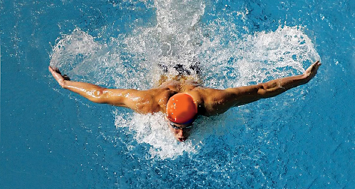 Michael Phelps, champion olympique de natation, en action.