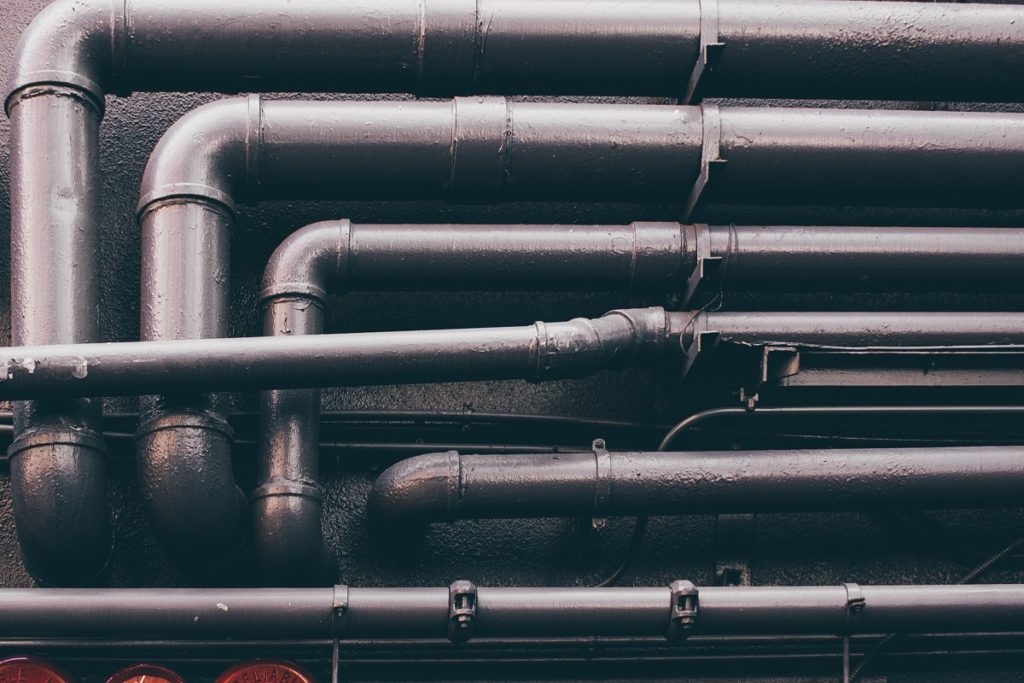 water pipes on the wall that have an effect on tap water quality