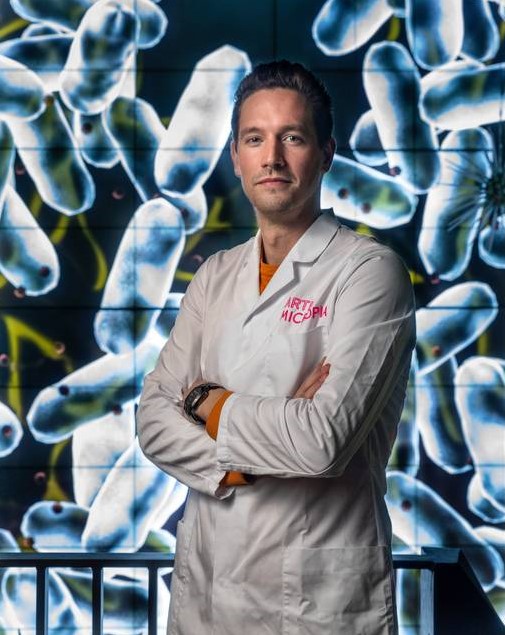 Jasper Buikx, microbiologiste chez Artis-Micropia