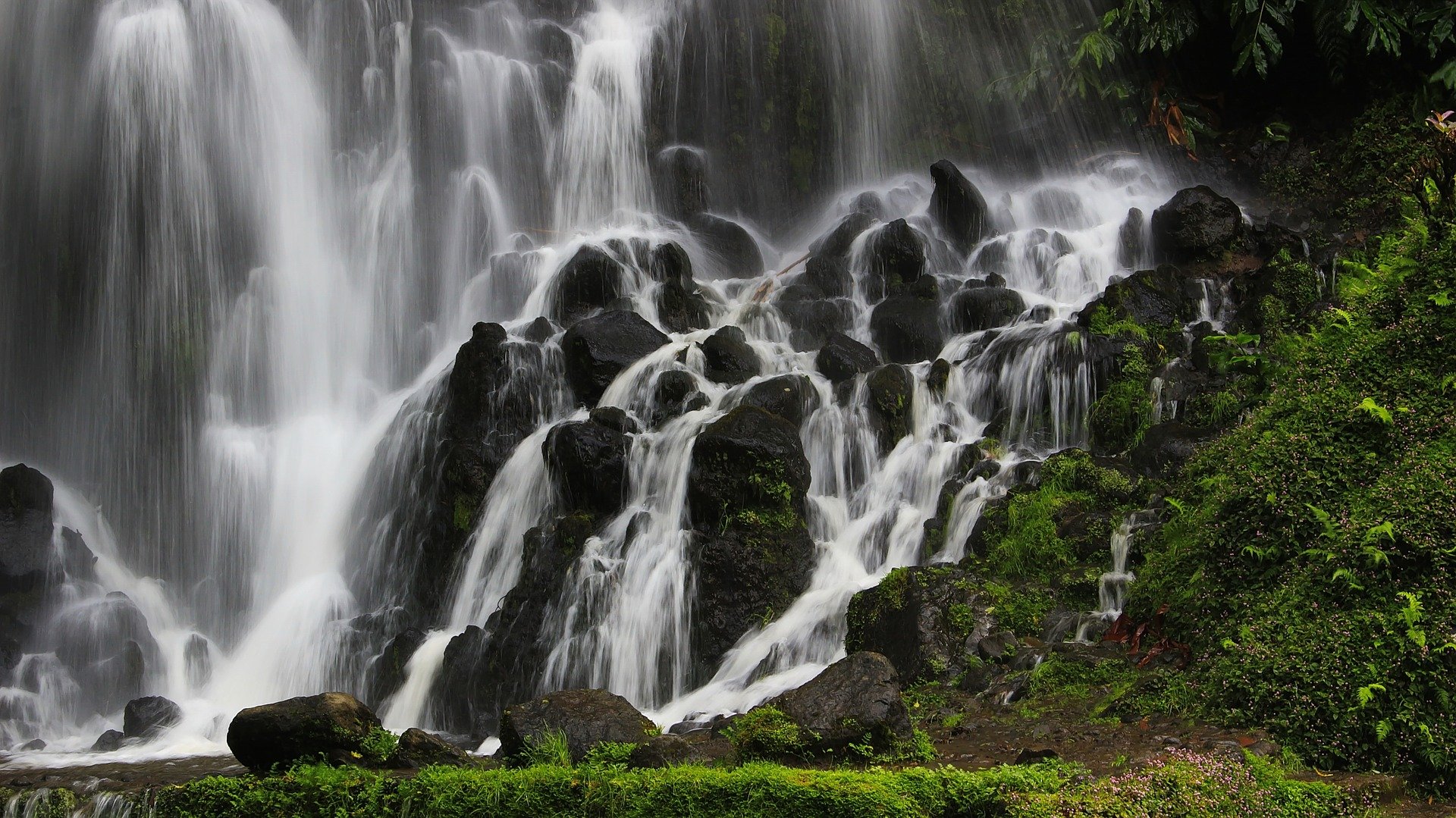 l'eau de montagne est une eau vive et saine